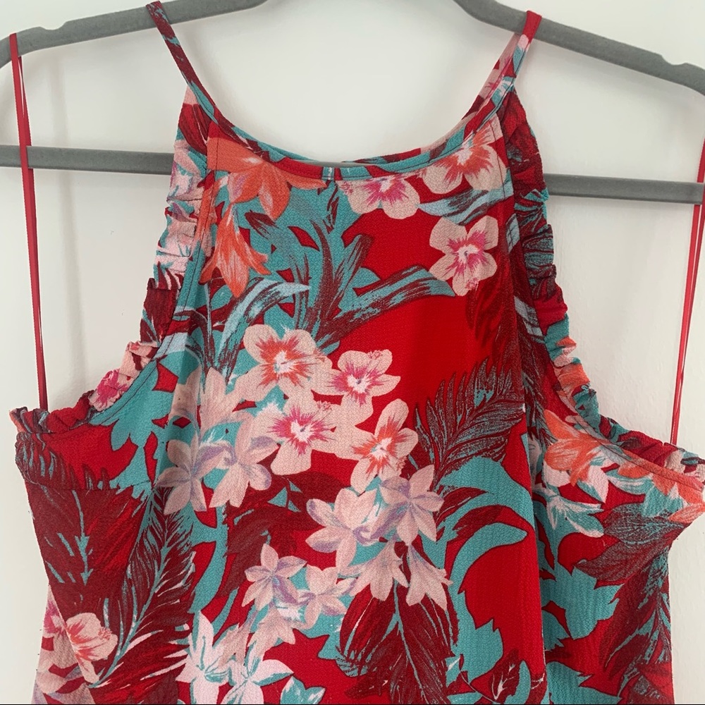 Vibrant High-neck Tanktop